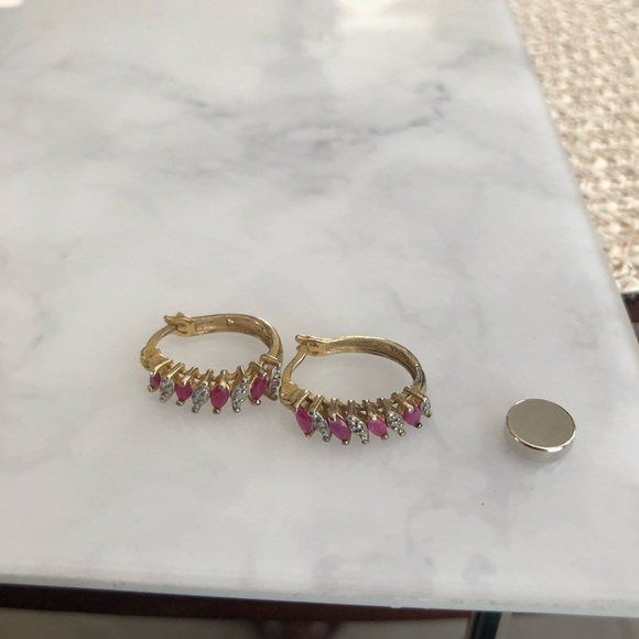 Stamped R 925 China Hoop Earrings - Picture 4 of 8